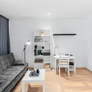 Vibestudio 301 - - Ac - Near Parking Apartament