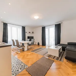 Appartement Edelweiss City State Opera, Wenen