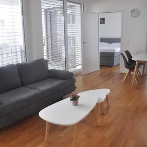 4 Beds And More - Contactless Check-in וינה